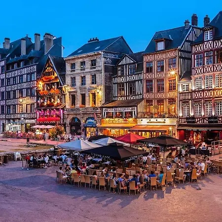 St Sever-place Parking Privee Fermer- Cosy-centre Rouen-wifi-3pers 아파트 *